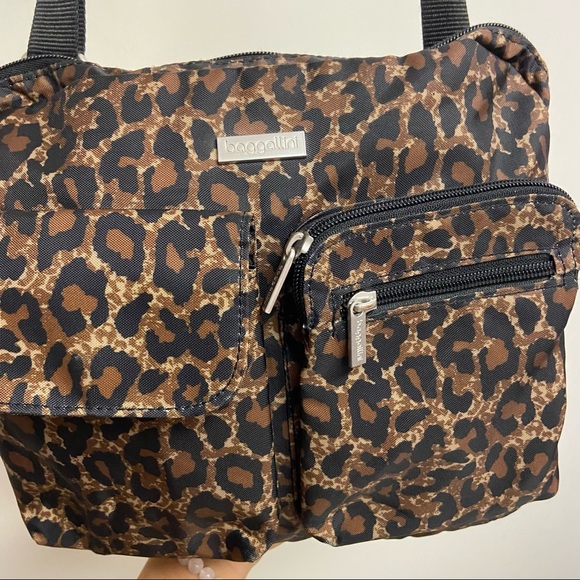 Baggallini leopard crossbody bag purse.‎ - Picture 4 of 6